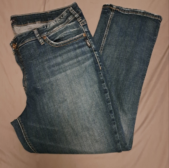 Silver Jean's - Picture 2 of 5